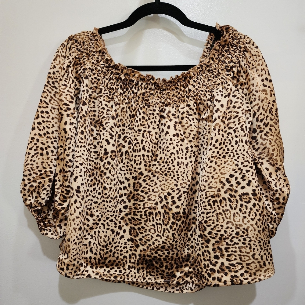 JUSTFAB multi-color leopard off shoulder mobwife glam blouse top size Large